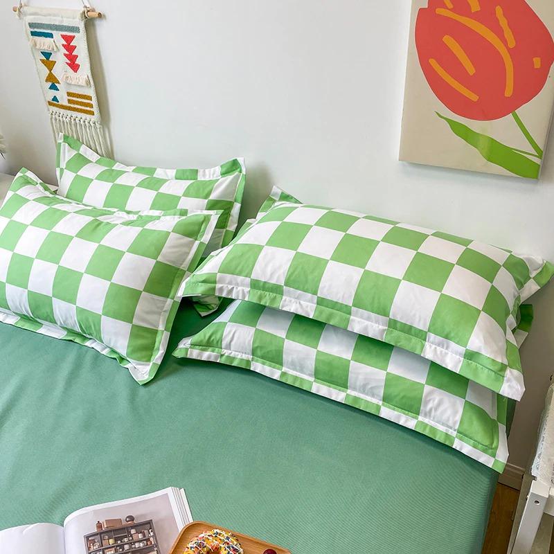 Junips | Checked Bedding Set