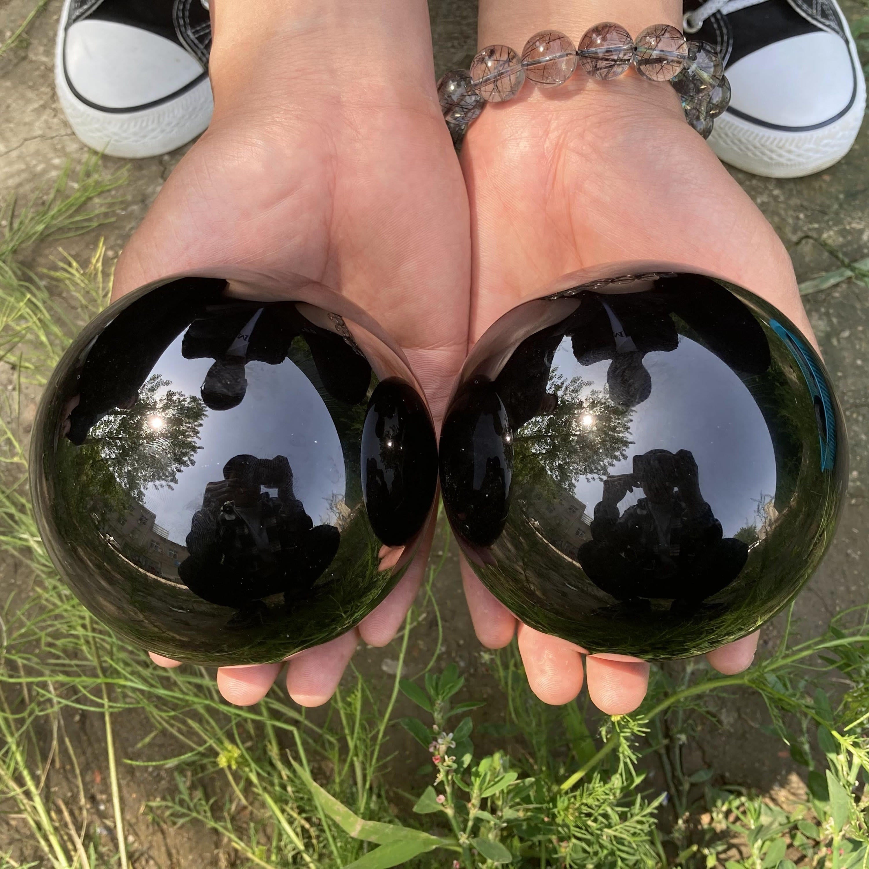 Junips | Obsidian Crystal Ball Decoration