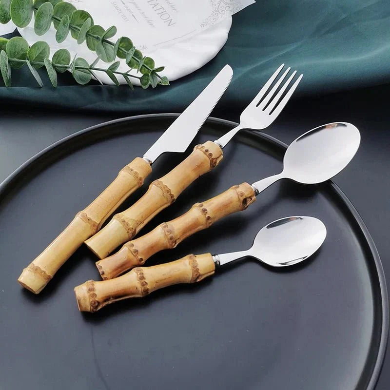 Junips | Bamboo Handle Cutlery Set Made of Stainless Steel