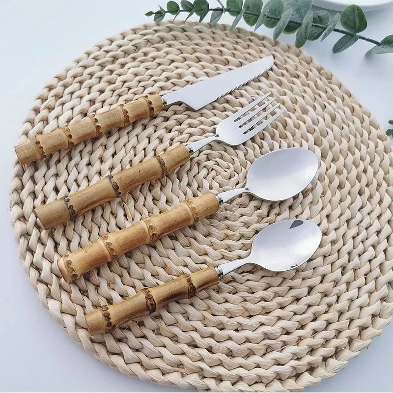 Junips | Bamboo Handle Cutlery Set Made of Stainless Steel
