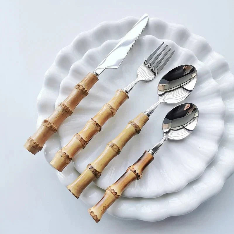 Junips | Bamboo Handle Cutlery Set Made of Stainless Steel