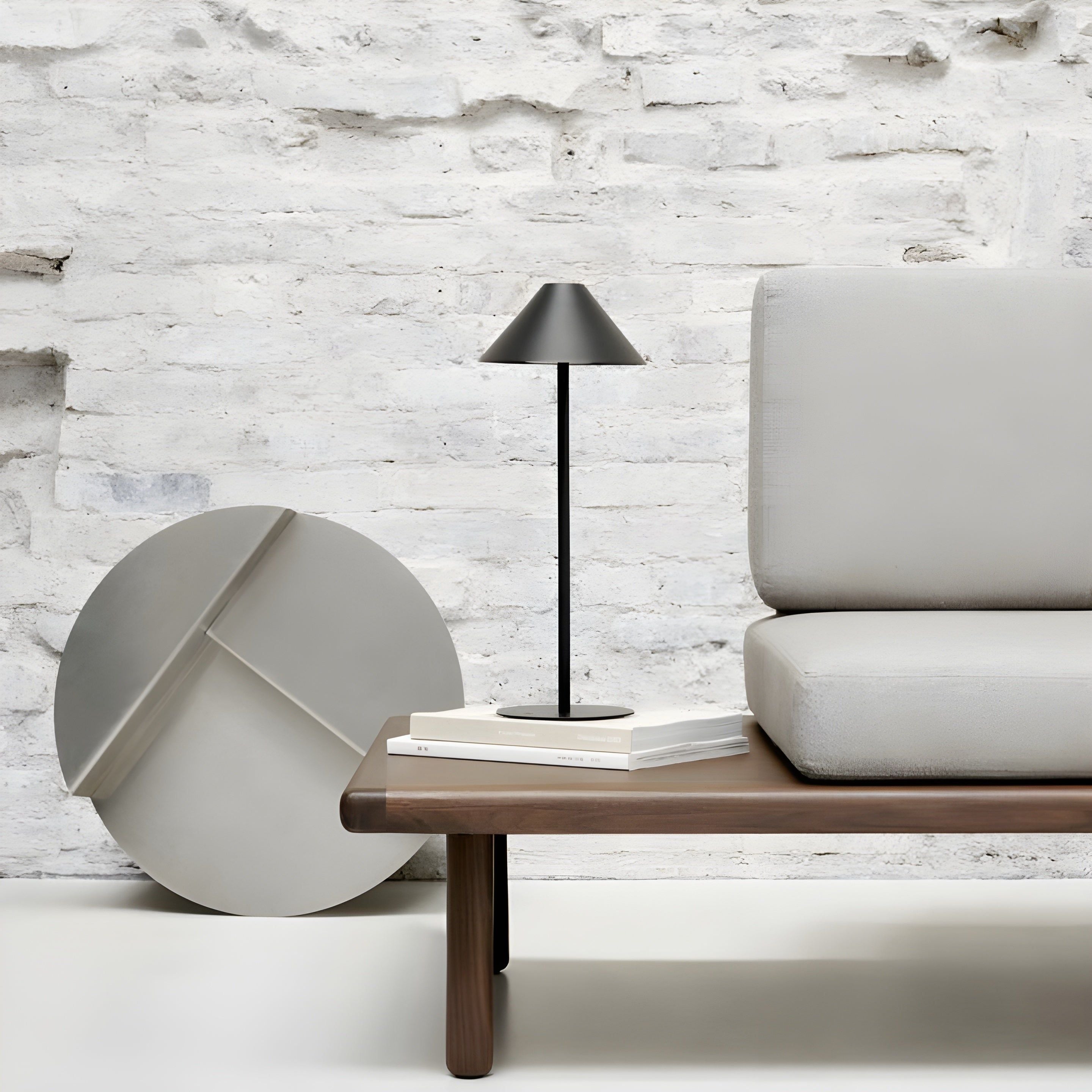 Junips | Minimalistic dimmable Touch table lamp - waterproof and rechargeable light Color