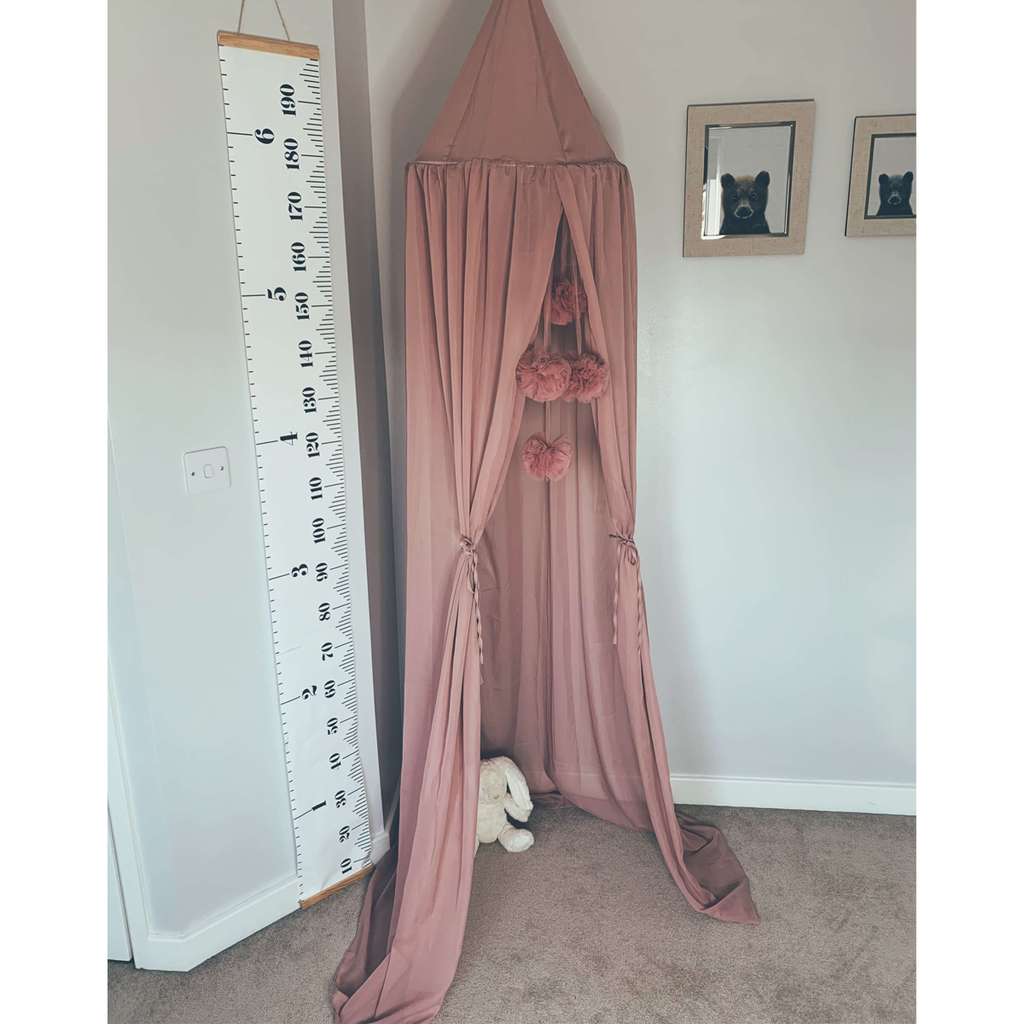 Junips | Children's room canopy in Nordic style