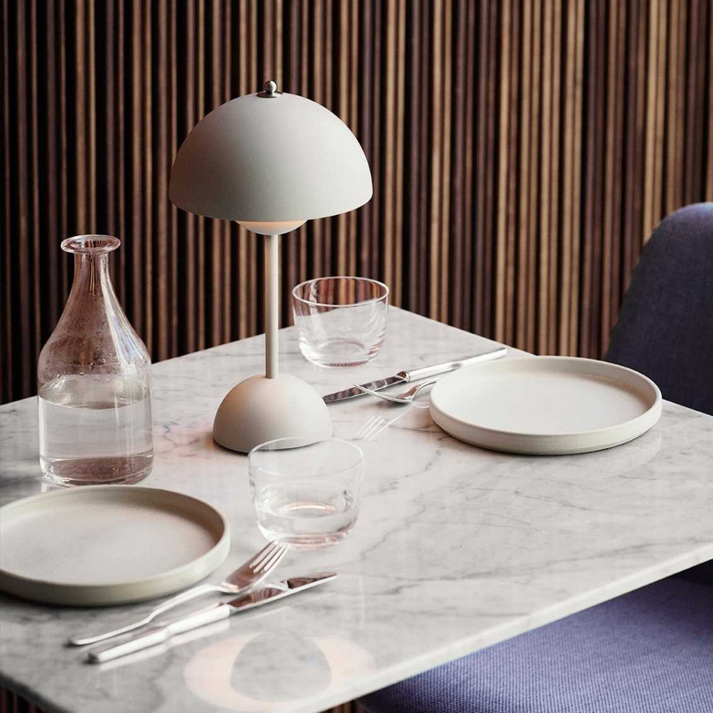 Junips | LunarGlow - LED table lamp for a cozy interior