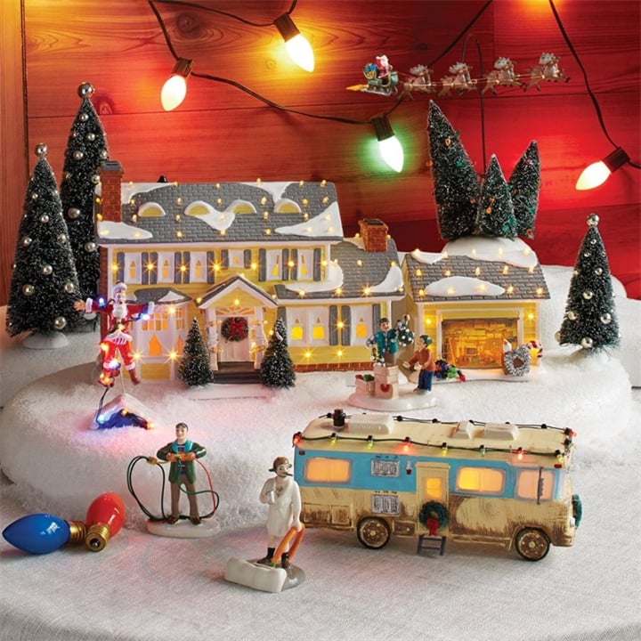 Junips | National Lampoon’s Christmas Vacation-Inspired Ceramic Village