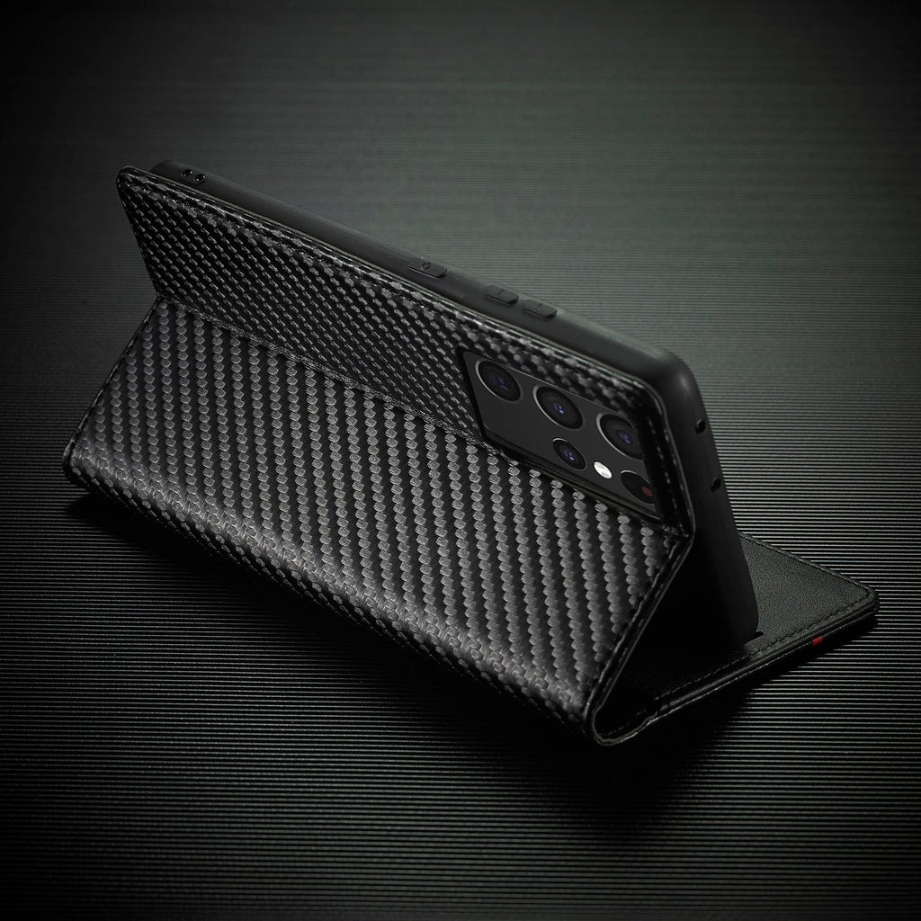 Junips | S23 Phone case | Card holder made of carbon fiber leather with magnetic closure