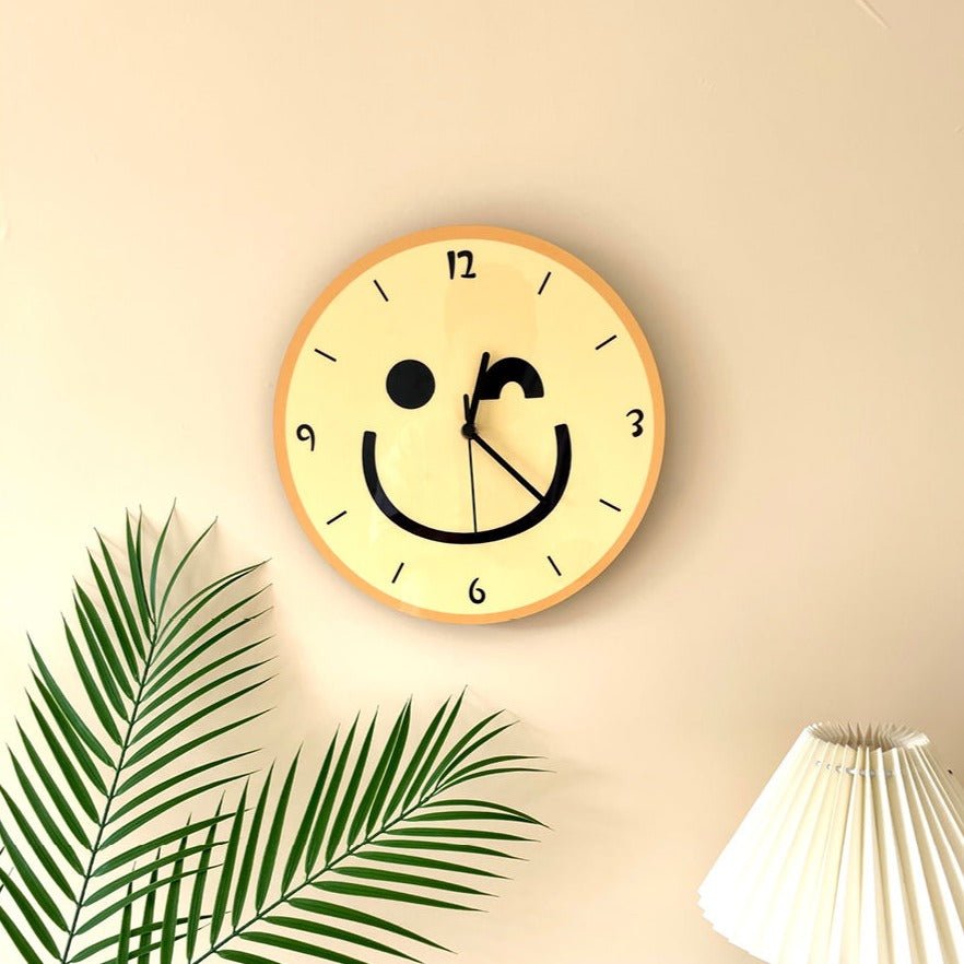 Junips | Wall clock with yellow smiley cartoon