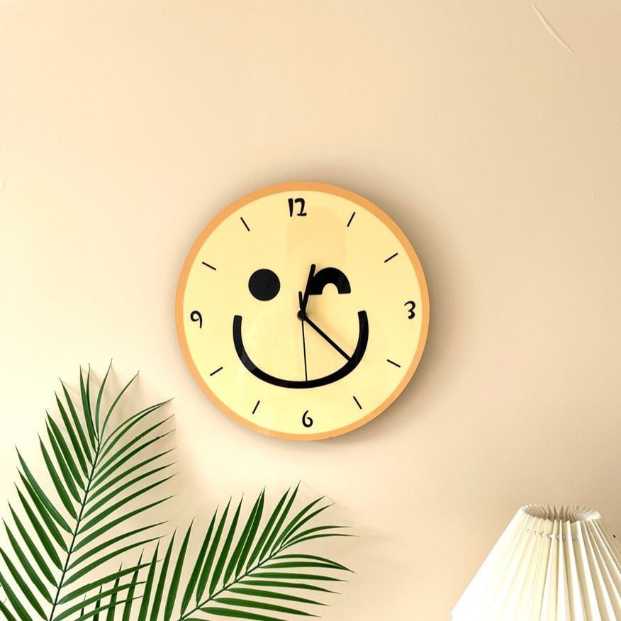 Junips | Wall clock with yellow smiley cartoon