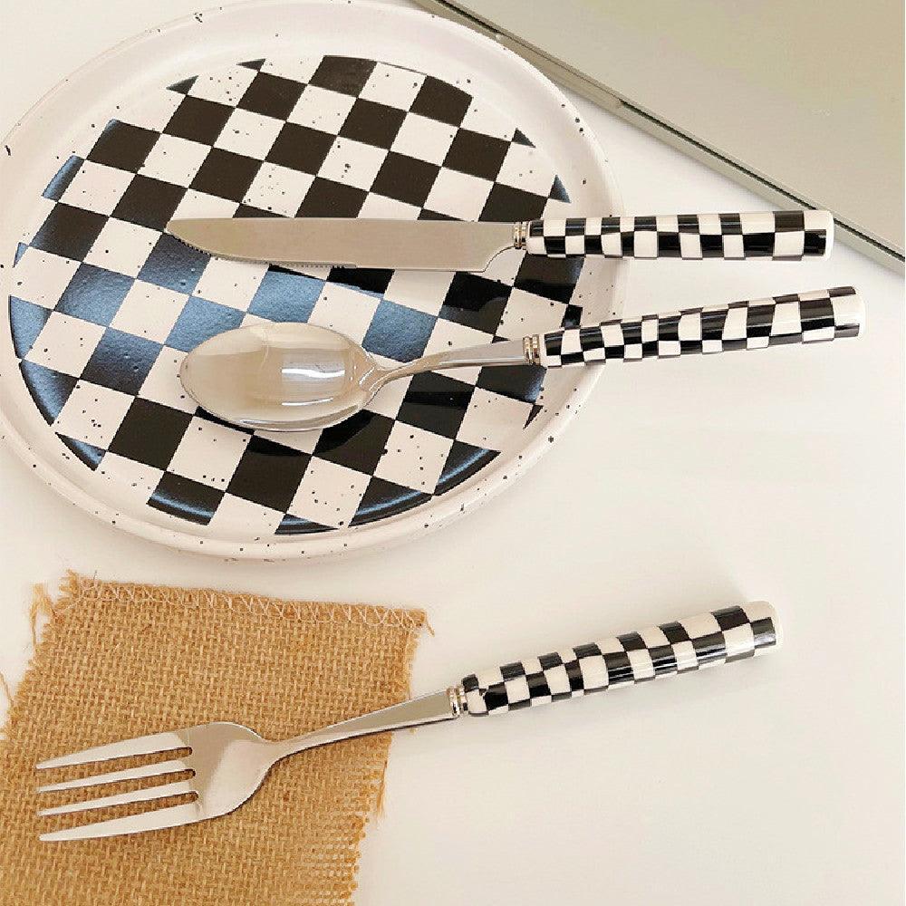 Junips | RetroChef – Stylish stainless steel cutlery with checkerboard pattern