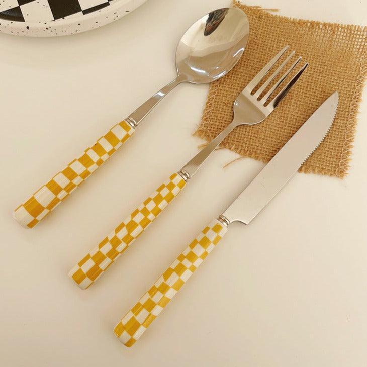 Junips | RetroChef – Stylish stainless steel cutlery with checkerboard pattern