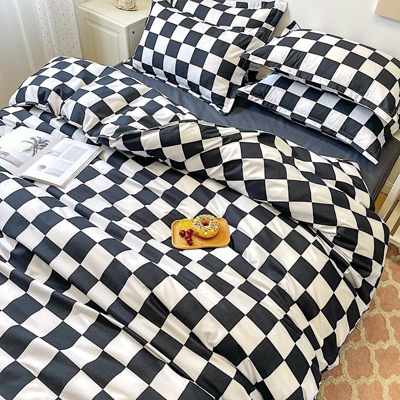 Junips | Checked Bedding Set
