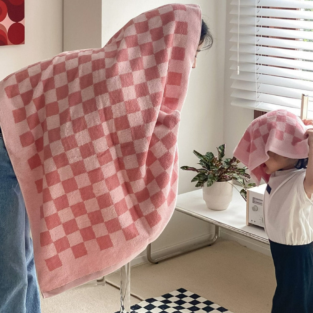 Junips | Checkerboard Plus Towel Collection