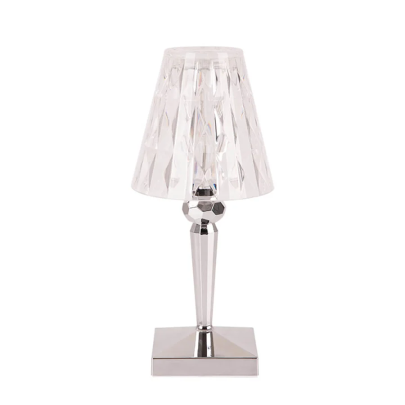 Junips | Chic Table Lamp with Crystal Design - CrystalLuxe