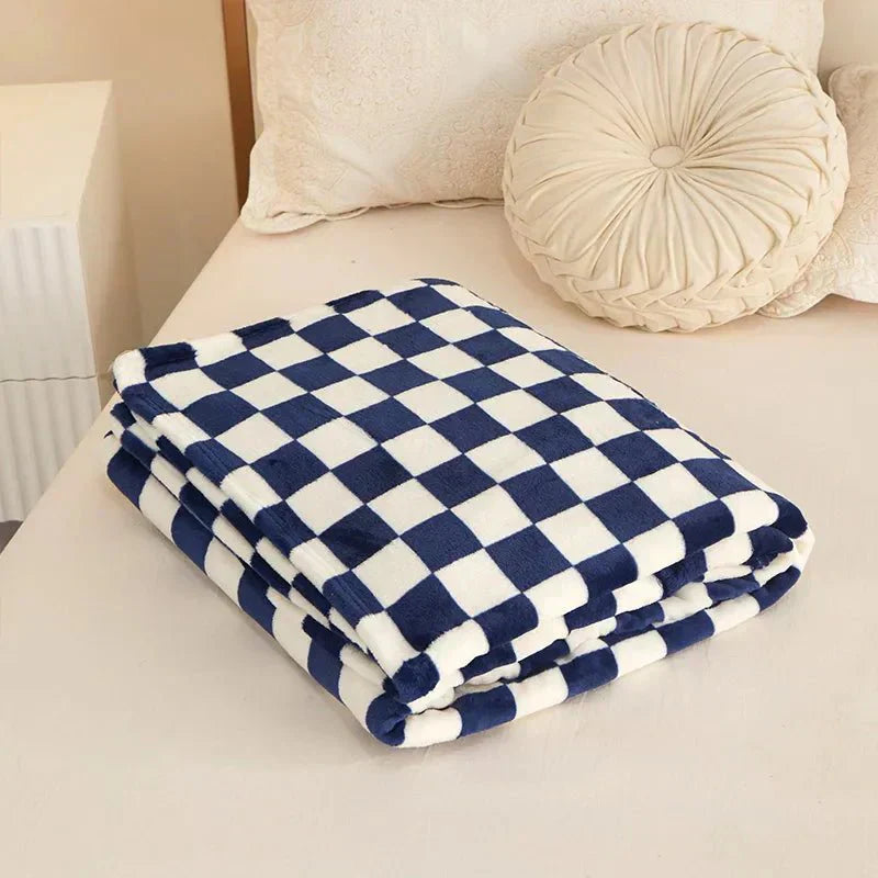 Junips | Classic Checkered Pattern Sofa Blanket