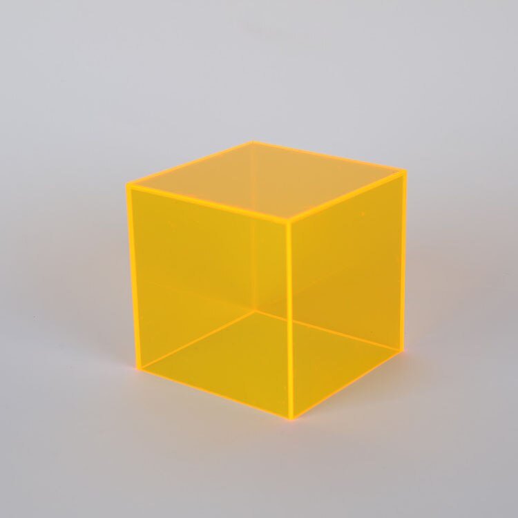 Junips | ClearCharm – Stylish Acrylic Storage Box with Transparent Design for Luxurious Presentations