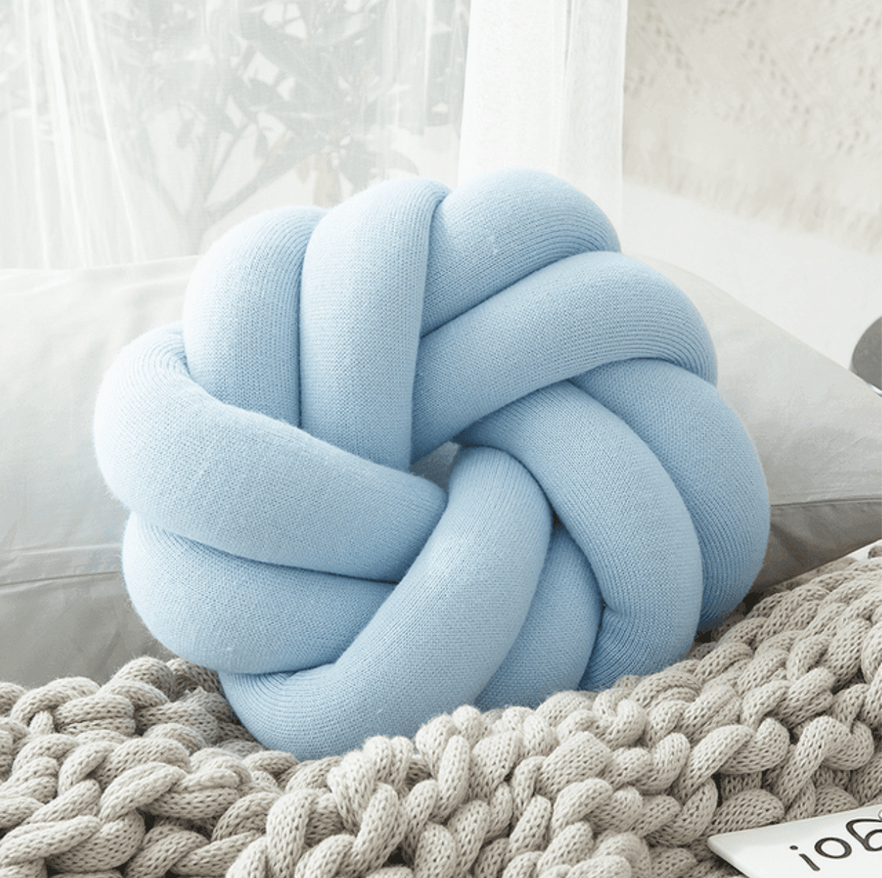 Junips | Creative Cotton Knot Ball Pillow