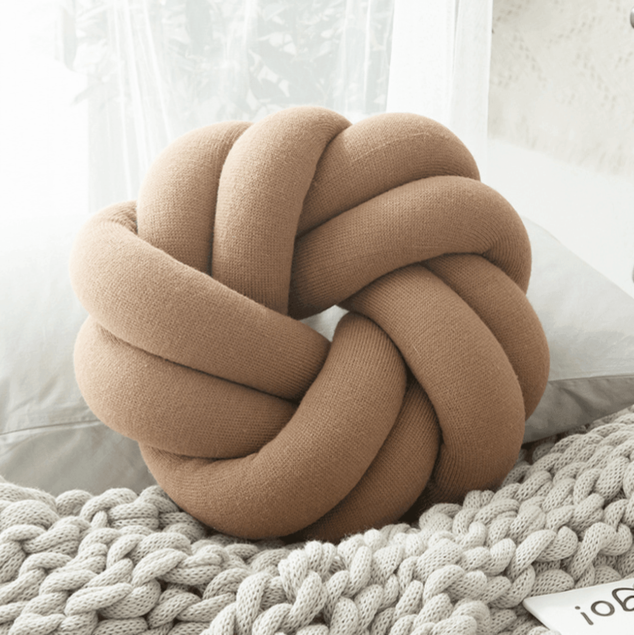 Junips | Creative Cotton Knot Ball Pillow