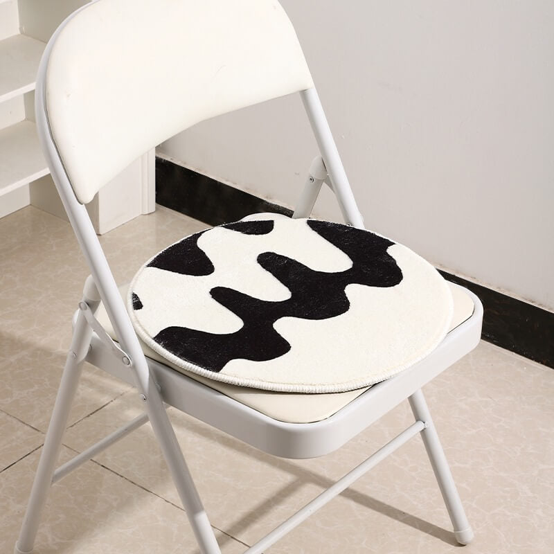 Junips | Curvy Checker Mini Tufted Carpet