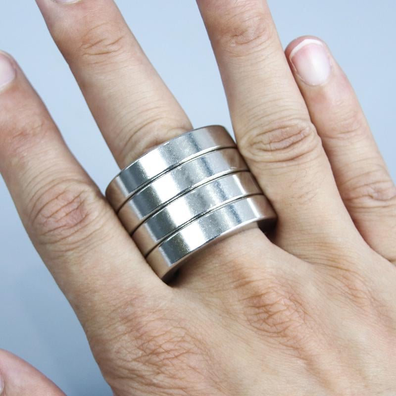 Junips | Folding Four-Finger Trigger Ring | Zinc Alloy Kinetic Tactile Module | Multi-Jointed Stress Relief Hardware | Compact EDC Folding Mechanical Ring