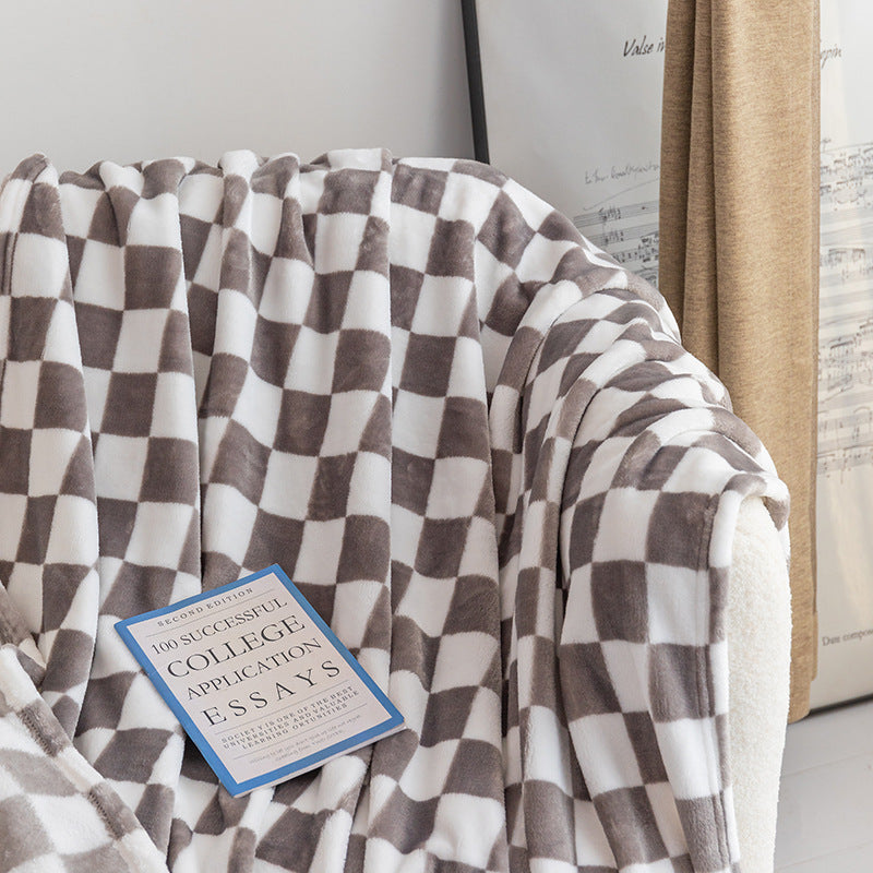 Junips | Stylish blanket in checkered pattern for your home
