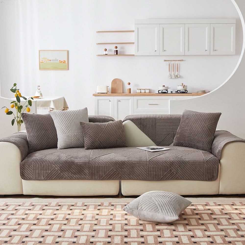 Junips | PlushGrip – Non-slip plush sofa cover