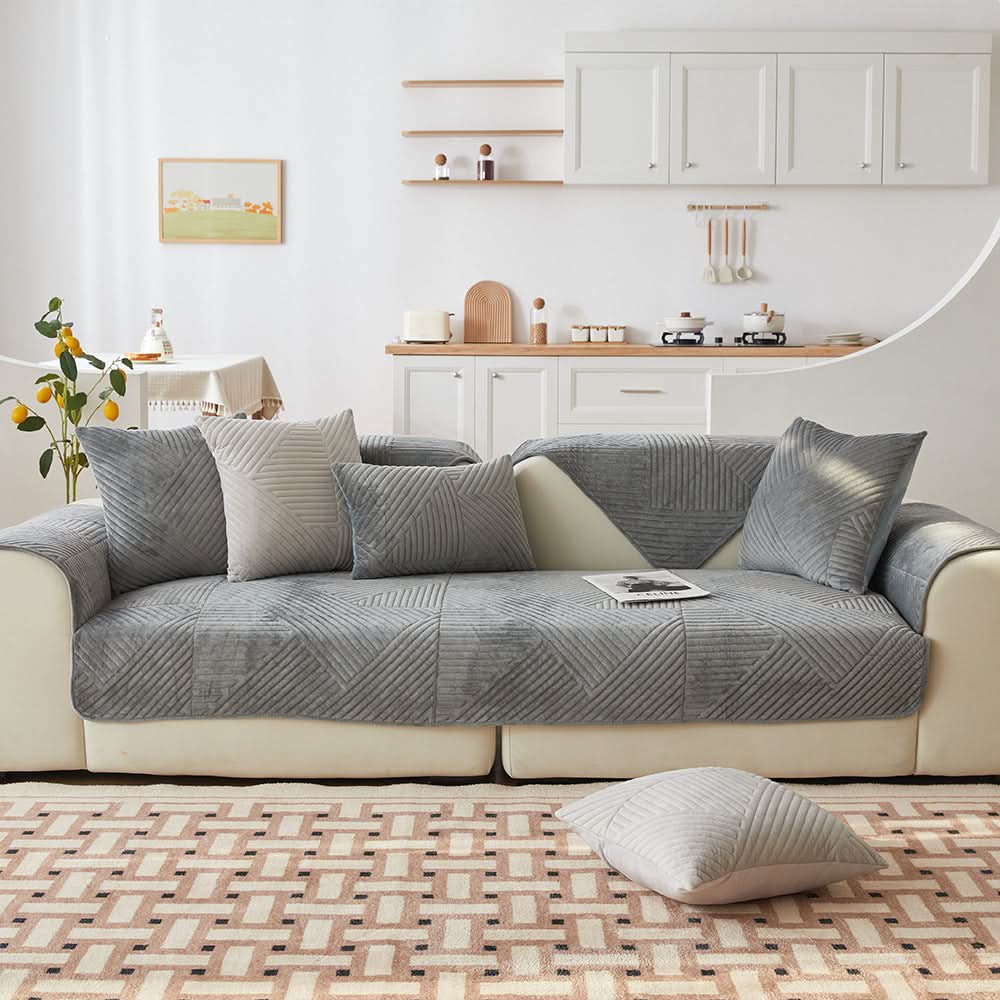 Junips | PlushGrip – Non-slip plush sofa cover