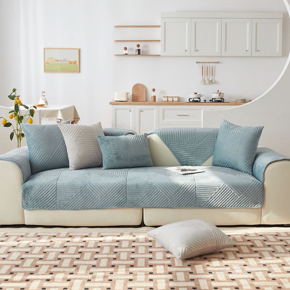 Junips | PlushGrip – Non-slip plush sofa cover