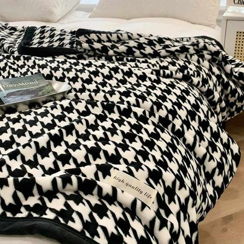 Junips | PlaidComfort | Flannel blanket checked