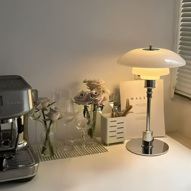 Junips | Dimmable Rounded Table Lamp