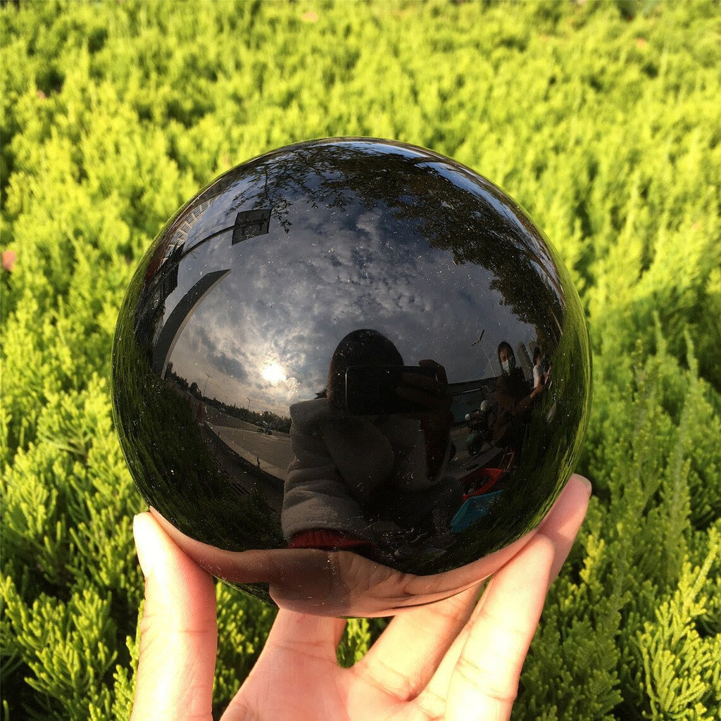 Junips | Obsidian Crystal Ball Decoration