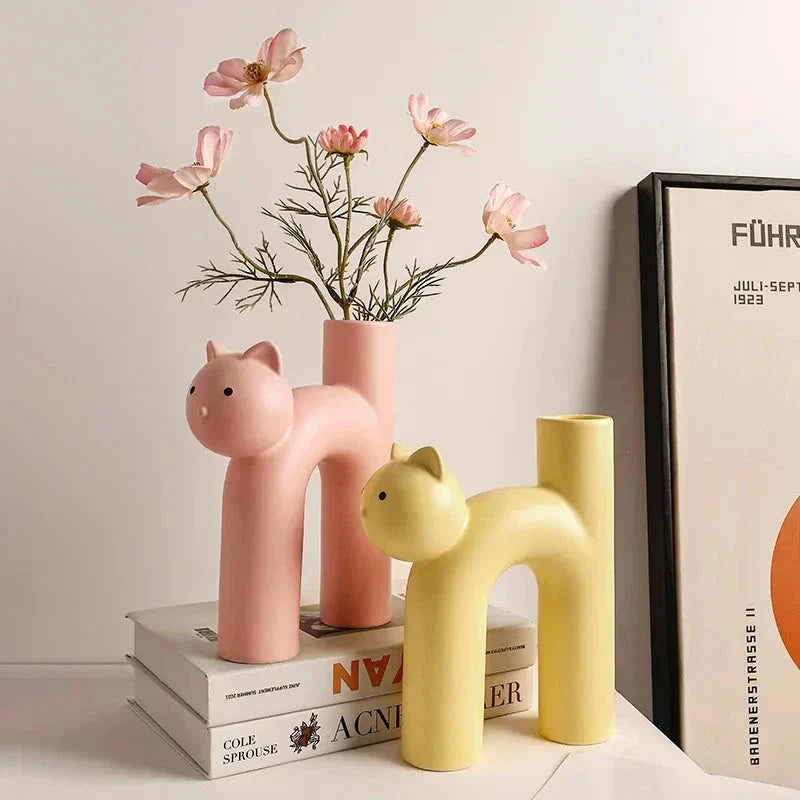 Junips | Matte Kitten Flower Vase