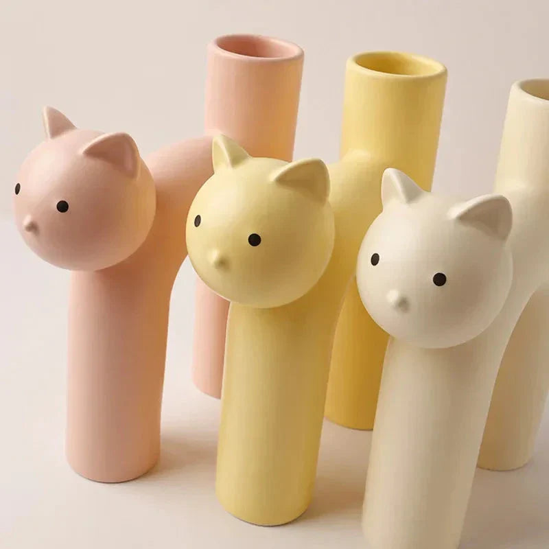 Junips | Matte Kitten Flower Vase