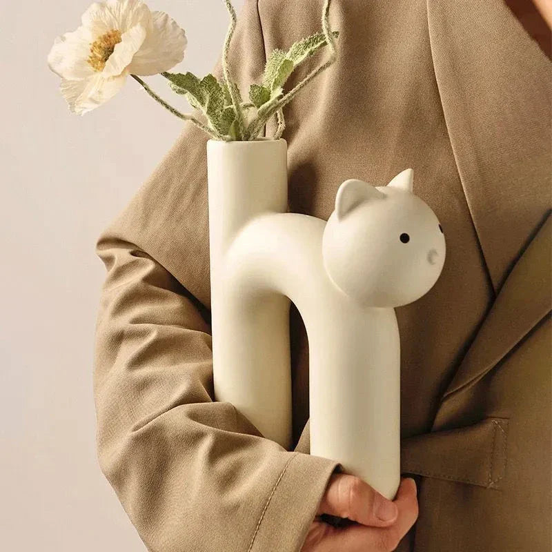 Junips | Matte Kitten Flower Vase