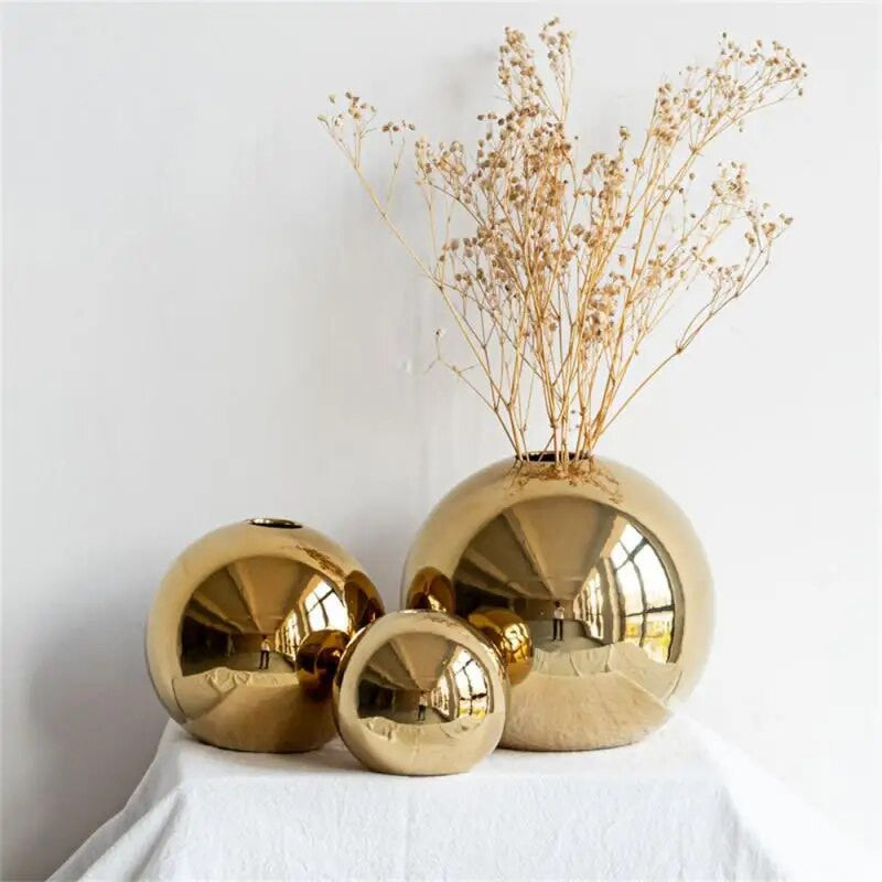 Junips | Golden Ball Vase