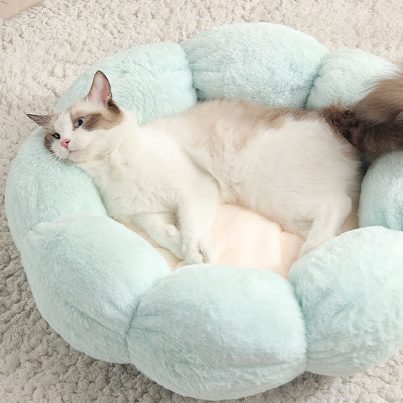 Junips | Deep Sleep Flower Shape Cat Bed
