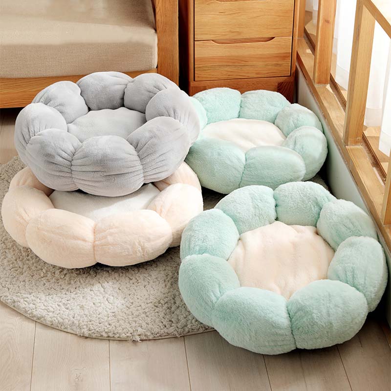 Junips | Deep Sleep Flower Shape Cat Bed