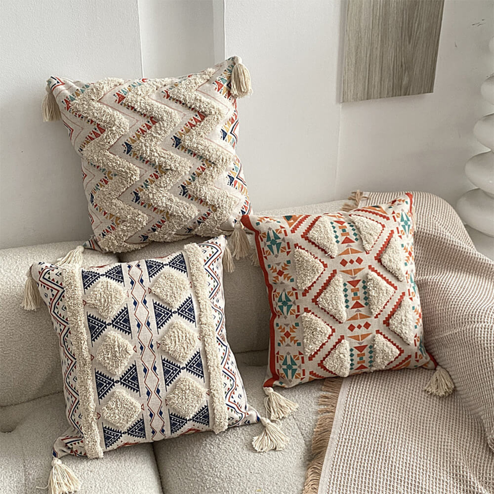 Junips | Moroccan inspired decorative throw pillow with tassel