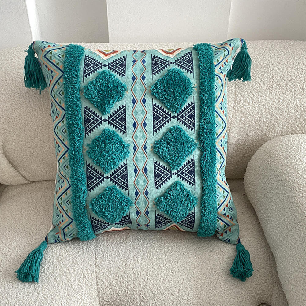 Junips | Moroccan inspired decorative throw pillow with tassel