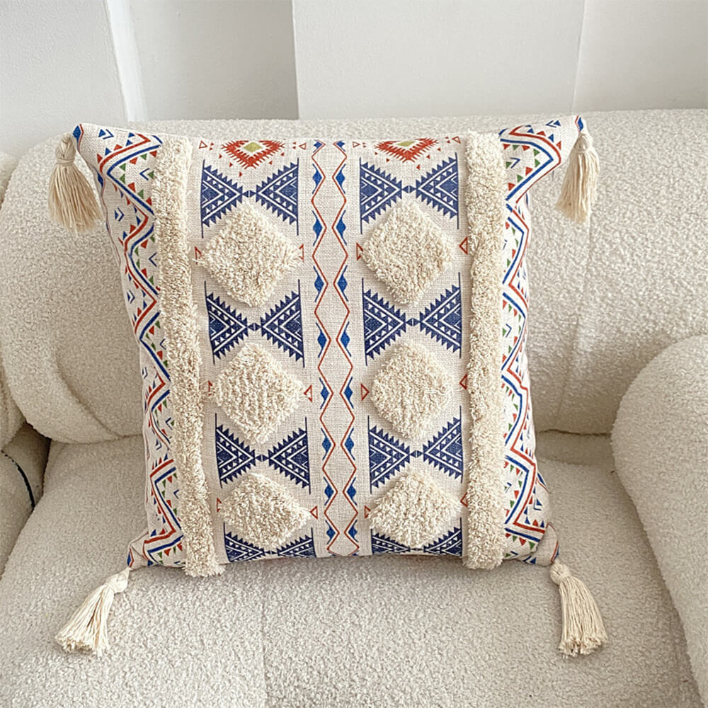 Junips | Moroccan inspired decorative throw pillow with tassel