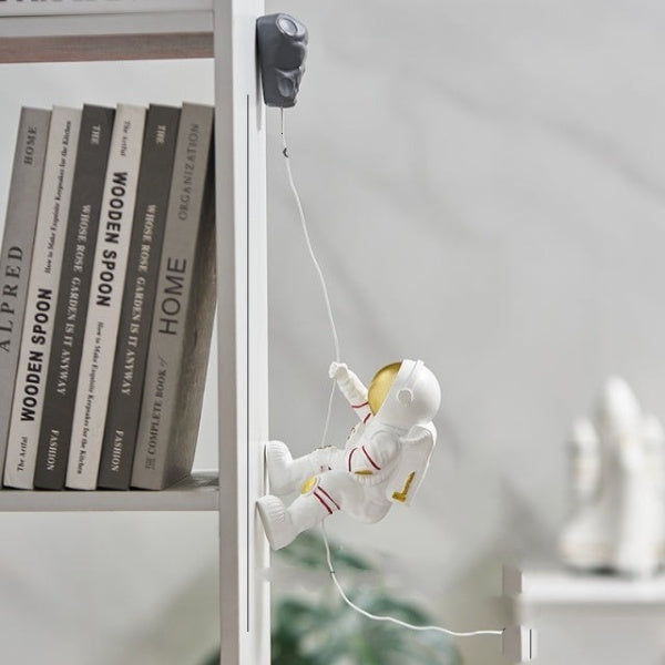 Junips | Astronaut Climber Wall Decoration Figures