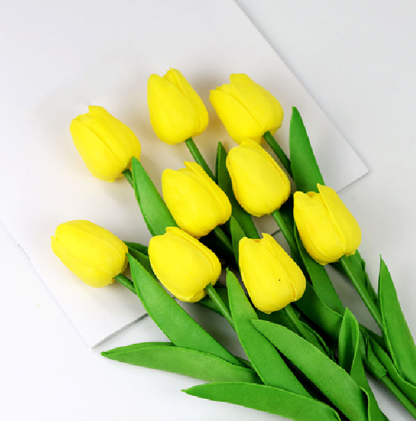 Junips | Life-like Tulip Bouquets for Every Occasion - Alyssa