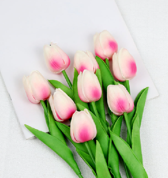 Junips | Life-like Tulip Bouquets for Every Occasion - Alyssa