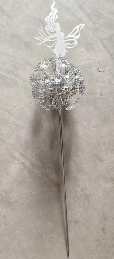 Junips | Enchanting fairy tale garden sculptures: dreamy garden decorations - Alisa
