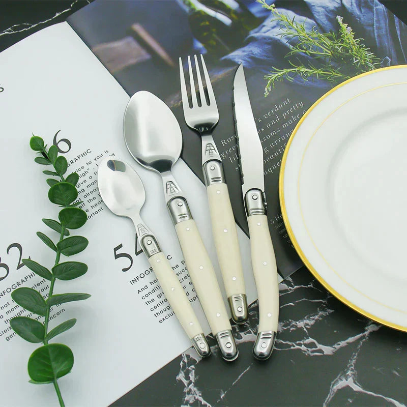Junips | IvoryElegance – Luxury Laguiole Cutlery Set with Timeless Style