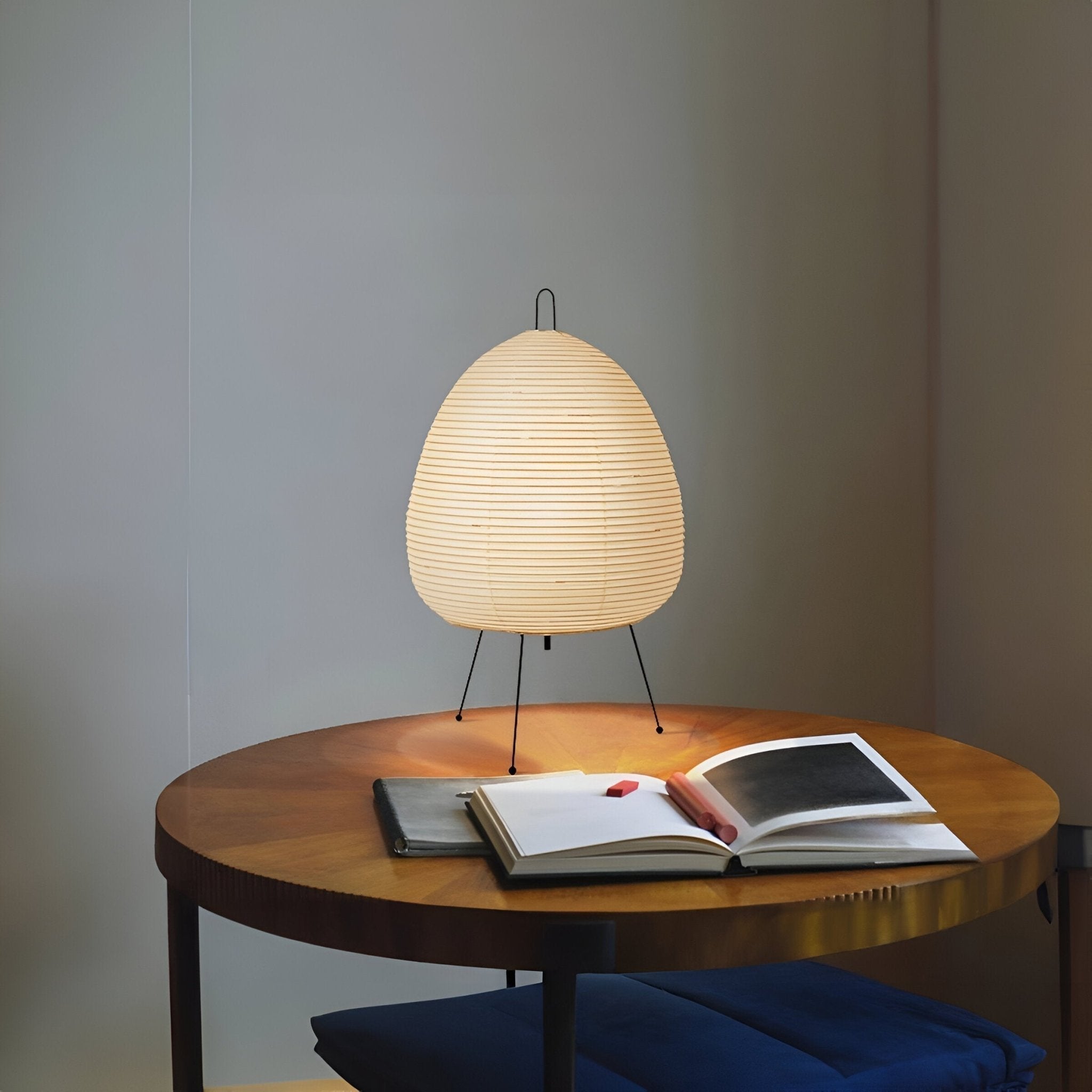Junips | ZenLoom – Luxurious table lamp with Japanese Wabi-Sabi design for gentle light