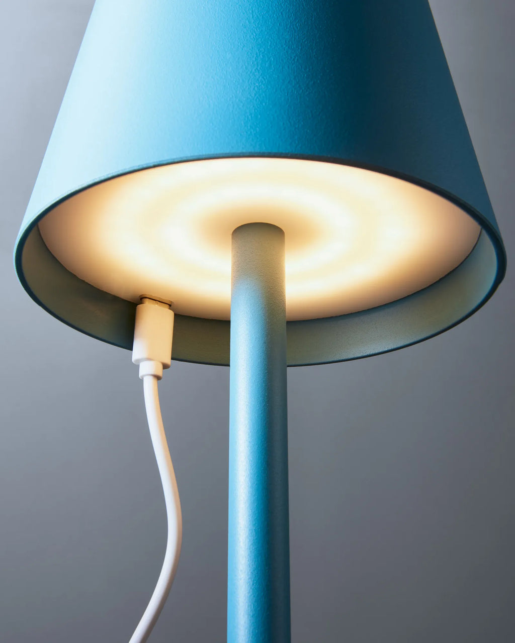 Junips | LED Table Lamp – Wireless, Touch Control & Dimmable Light