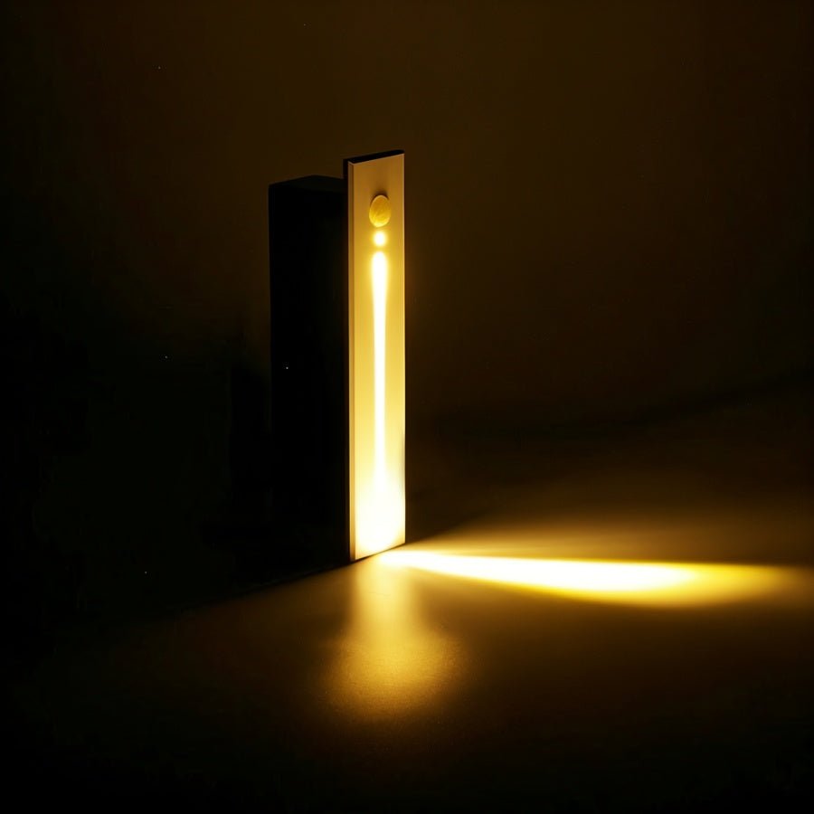 Junips | Luca – Stylish stair lighting with sensor technology