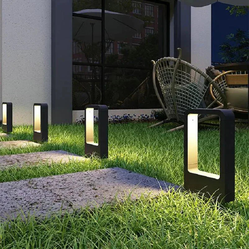 Junips | Elegant Aluminum Floor Lamp for a Luxurious Shine Outdoors