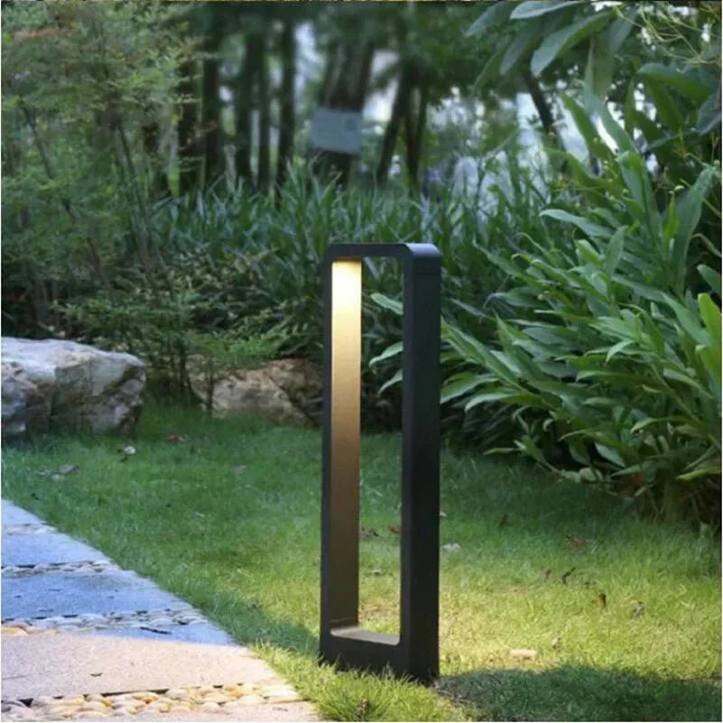 Junips | Elegant Aluminum Floor Lamp for a Luxurious Shine Outdoors