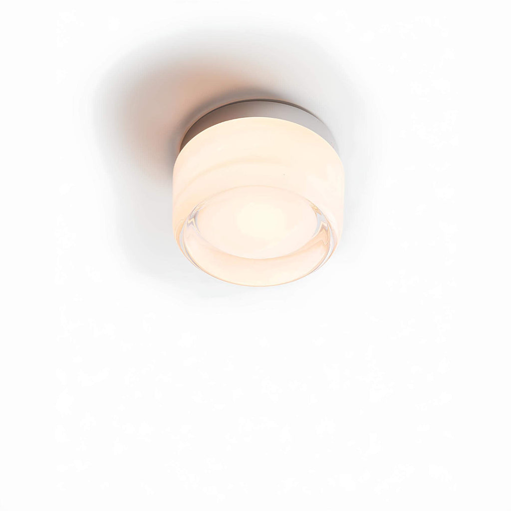 Junips | Elegant Wall Lamp for Contemporary Interior